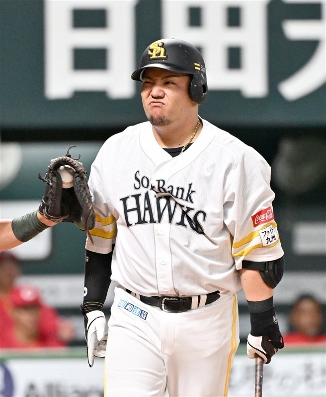 打率1割台、31打席無安打…ソフトバンク山川穂高、深刻な不振で2軍降格